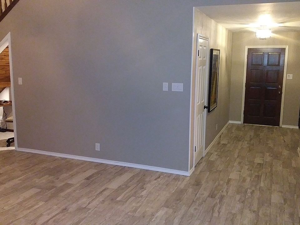 Front Door, Main Hallway