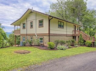 1484 Posey Rd, Young Harris, GA 30582