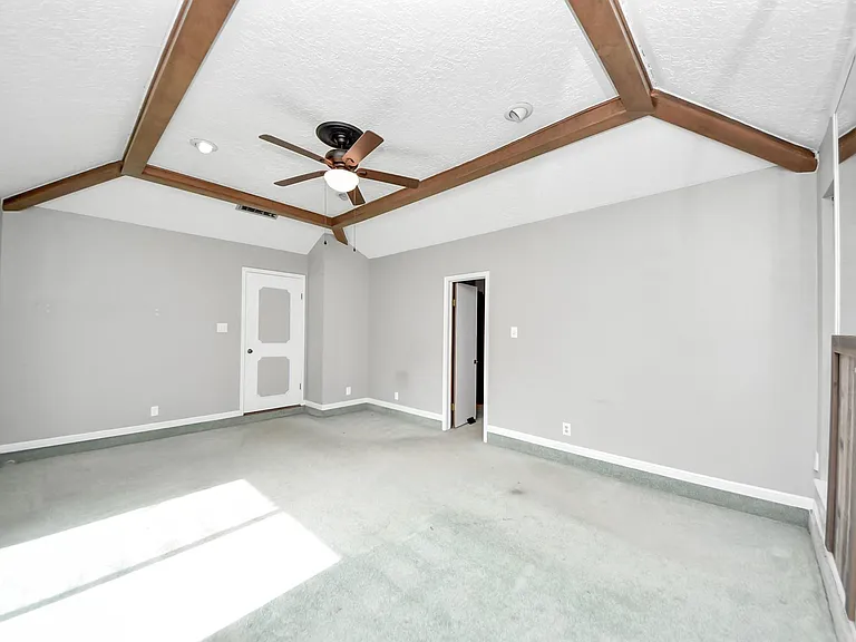 7510 Renmark Ln — Photo 16