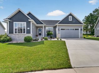 1132 Oak Knl, Sun Prairie, WI 53590