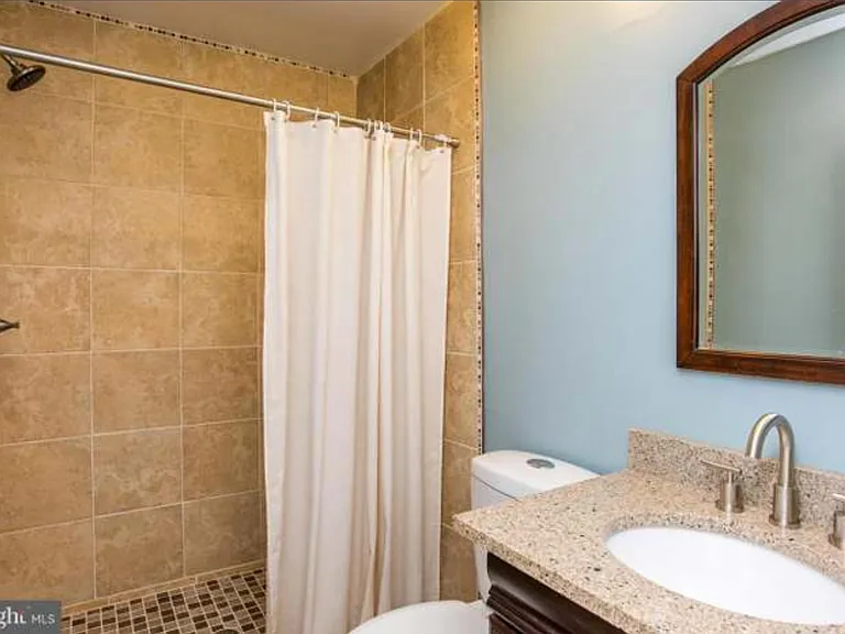 8130 Mallard Shore Dr — Photo 13
