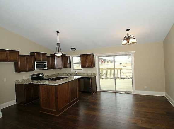 3rd image of 358 S 85th Dr