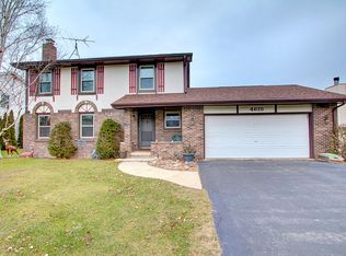 4615 Pilgrim Dr, Racine, WI 53404