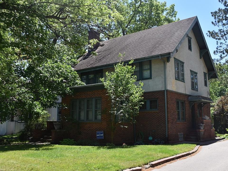 1st image of 911 W Mishawaka Ave