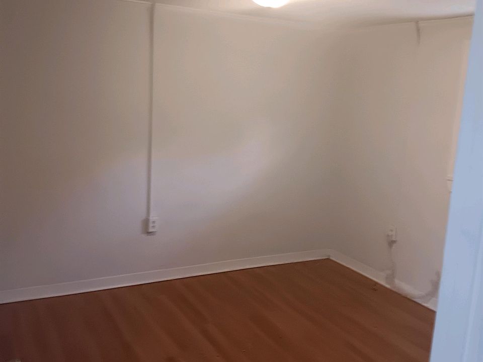 1st image of 220 Clay St #C