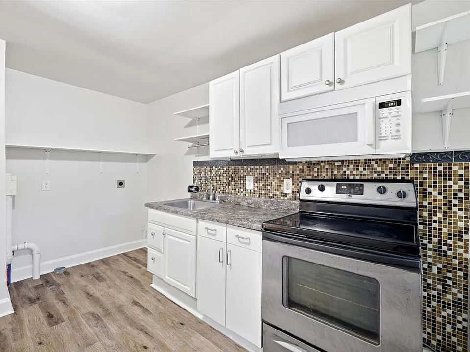 650 Alleghany Ave #4