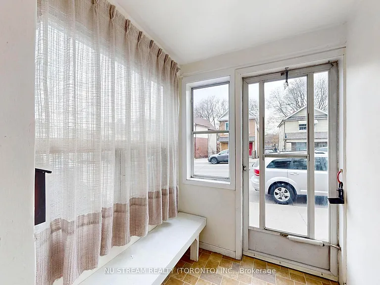 393 Jones Ave #UPPER — Photo 6