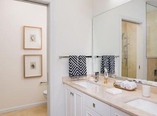 205 Estate Dr #216, Chestnut Hill, MA 02467
