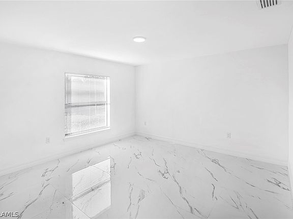 3rd image of 1601 Inez Ave S