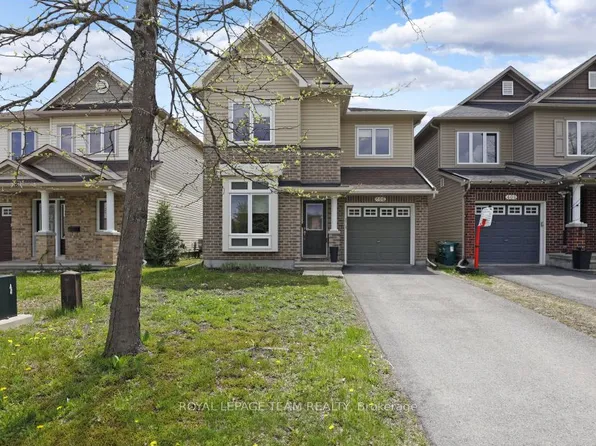 406 Pillett St, Ottawa, ON K2J 5S3
