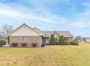 385 N Summerfield Dr, Greenfield, IN