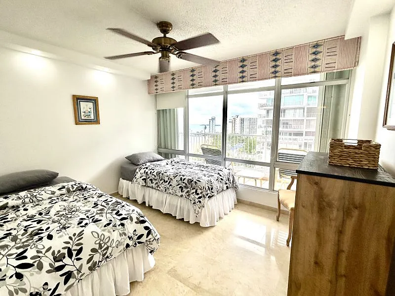 3 bed, 2.0 bath, 1471 sqft, $3,500 — Photo 4