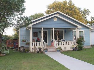 208 N State St, Caney, KS 67333