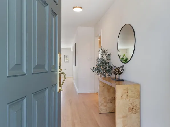 13 Seamast Passage, Corte Madera, CA 94925