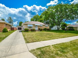 7313 Mayberry Dr, Parma, OH 44130