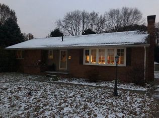 2812 Sharonwood Ave NW, Canton, OH