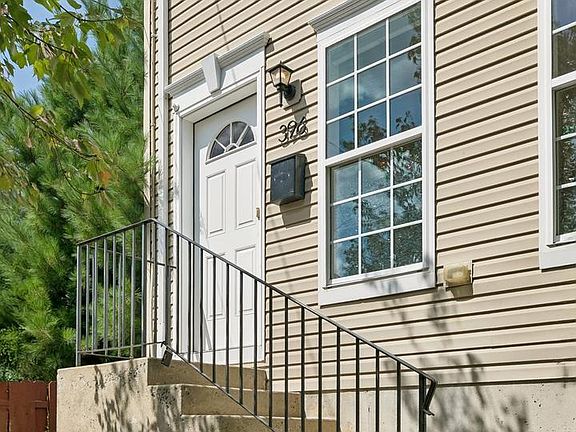 2nd image of 396 Delmar St