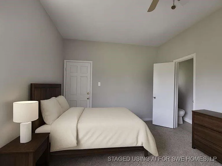 1824 Magnolia St — Photo 7