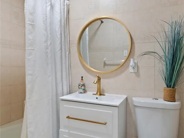 2835 Webb Avenue image 10 of 18