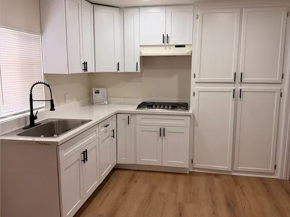 10255 California Ave, South Gate, CA 90280