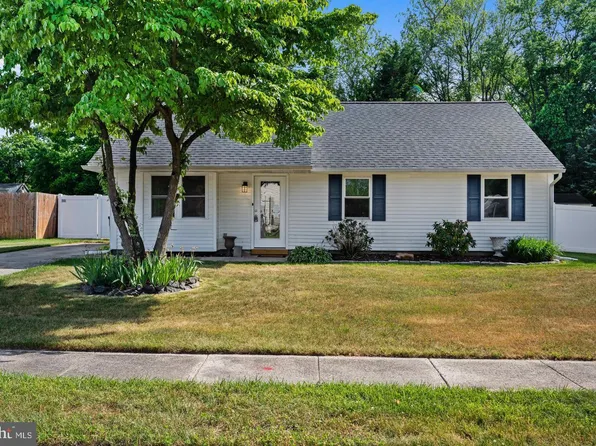 548 Berkshire Dr, Williamstown, NJ 08094