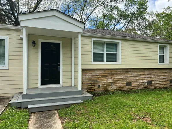 2560 Loghaven Dr NW, Atlanta, GA 30318