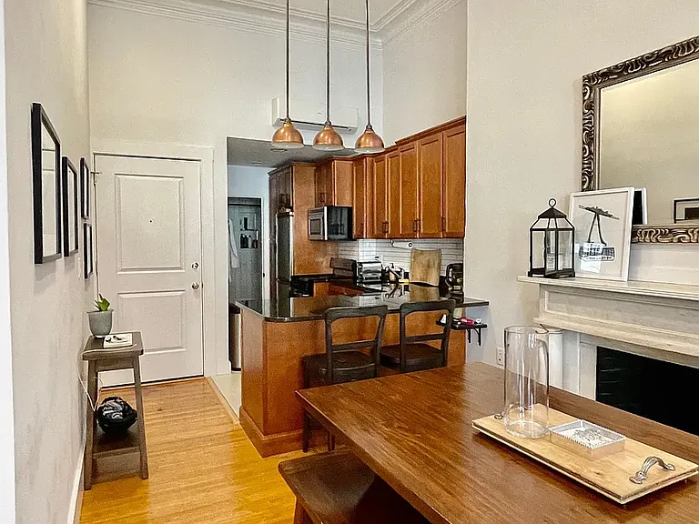 195 Beacon St #3 — Photo 4