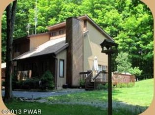 235 Nevin Rd, Newfoundland, PA 18445