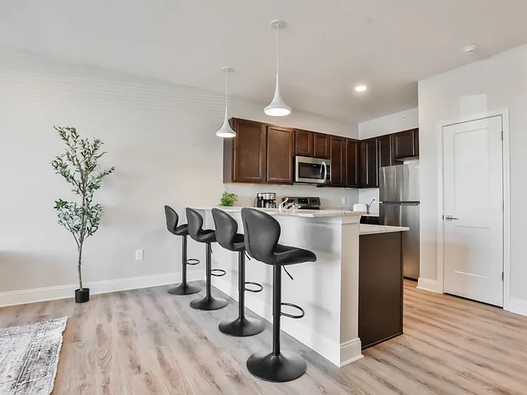 The Reserve on Hackett Apartments — Photo 27