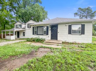 1123 S Haden St APT B, Independence, MO 64050