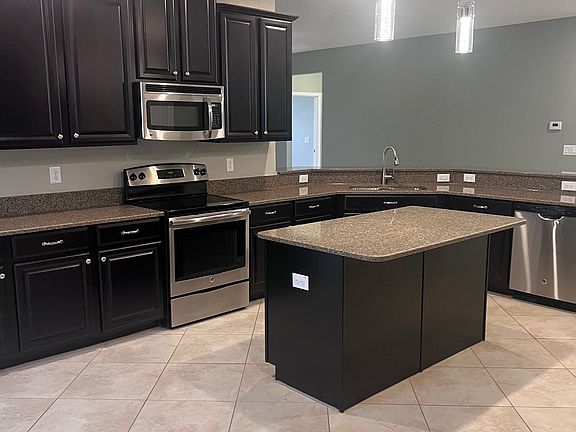 Kitchen 4_04102023