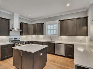 906 32nd Ave N #B, Nashville, TN 37209