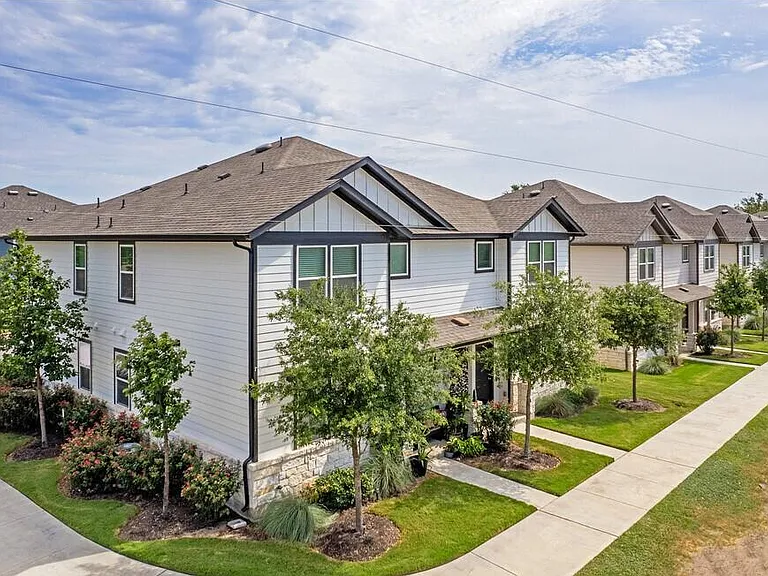 705 Horseshoe Dr #1702 — Photo 3