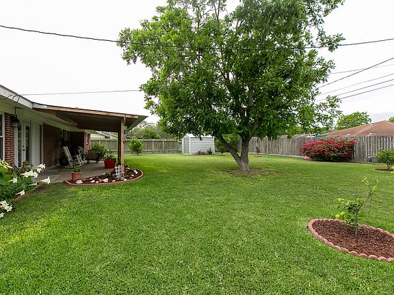 2nd image of 502 Fairfield Dr