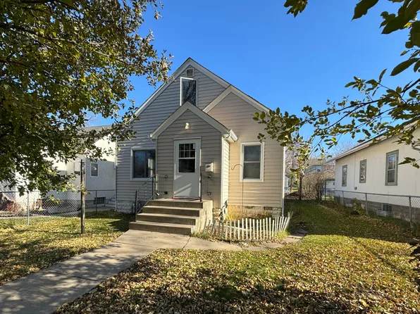 1304 Marion St, Saint Paul, MN 55117