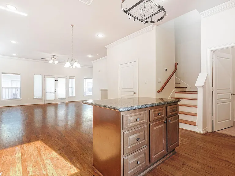 2540 Prospect St #C — Photo 15
