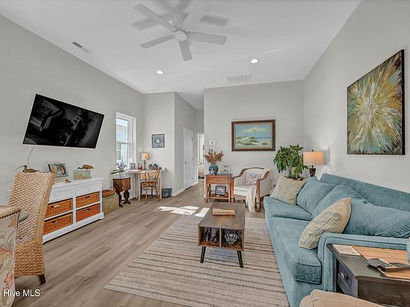 4th image of 507 Greenville Avenue Unit 1