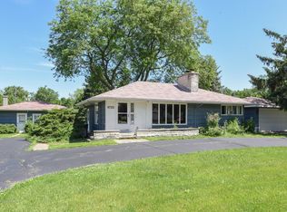9720 W 58th St, Countryside, IL 60525