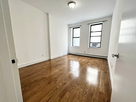 Rented by EastMount Realty LLC | media 24