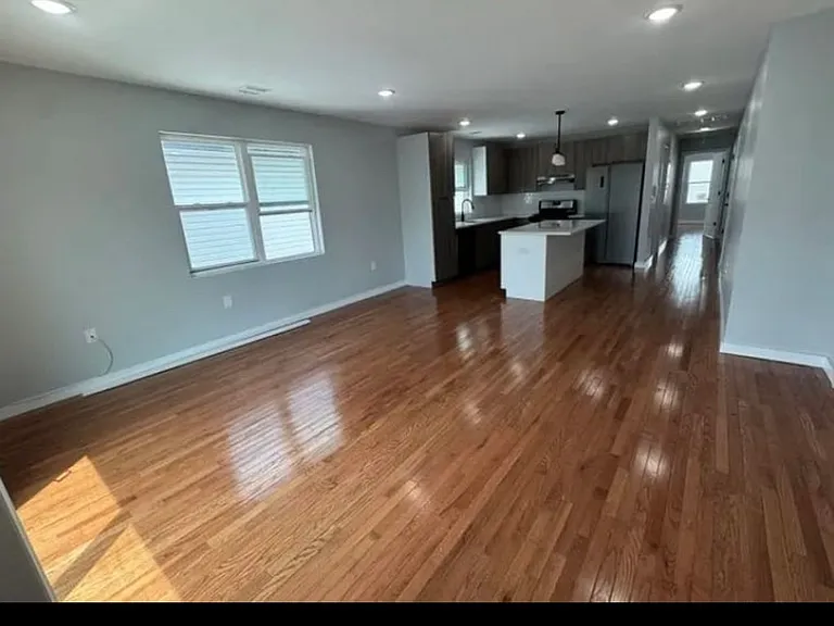 759 Seaport Dr — Photo 7