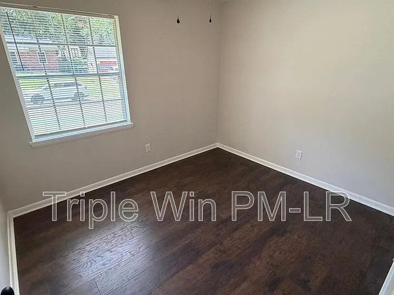 8 Glendale Dr — Photo 18