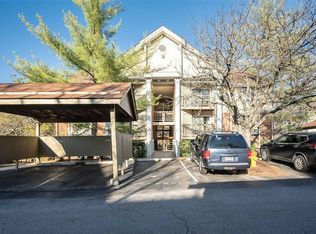 701 Ridgeside Dr APT G, Ballwin, MO