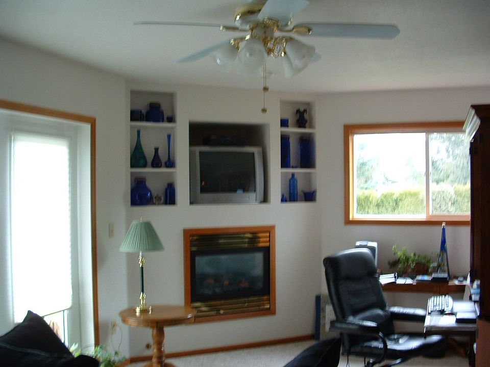 New addition includes bedroom, bathroom and bonus room with gas fireplace