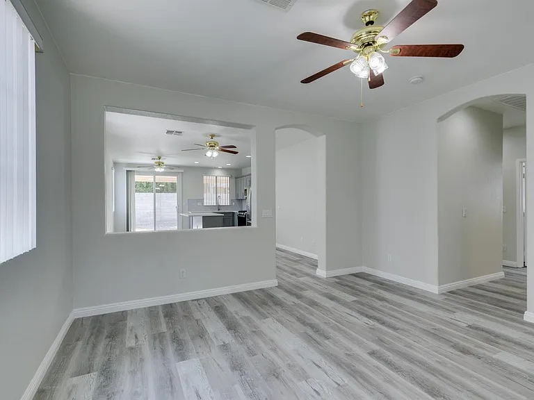 5647 Indian Springs St — Photo 23