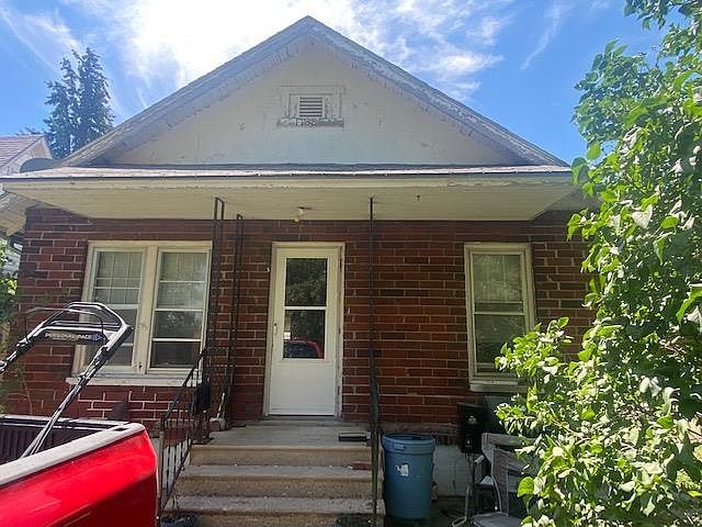 1st image of 1138 S F St