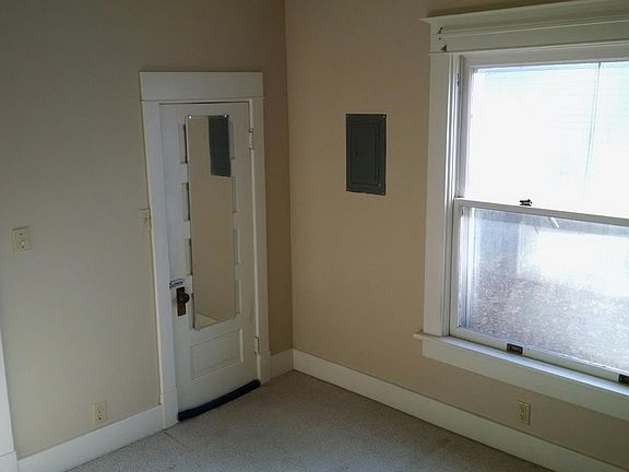 4th image of 3505 S 48th St #1