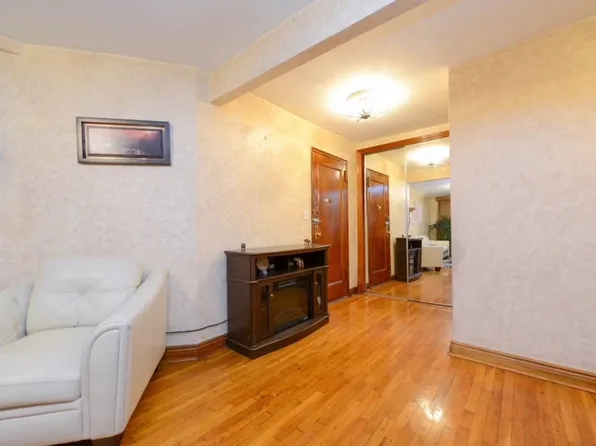 67-30 Dartmouth Street image 8 of 19