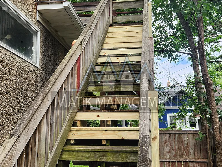 15 11th Ave NW #2 — Photo 2