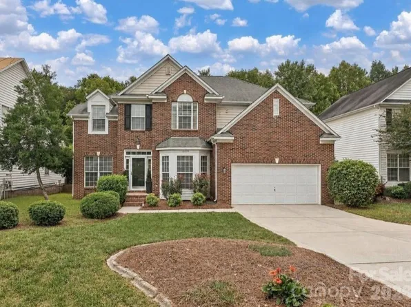 16006 Lavenham Rd, Huntersville, NC 28078