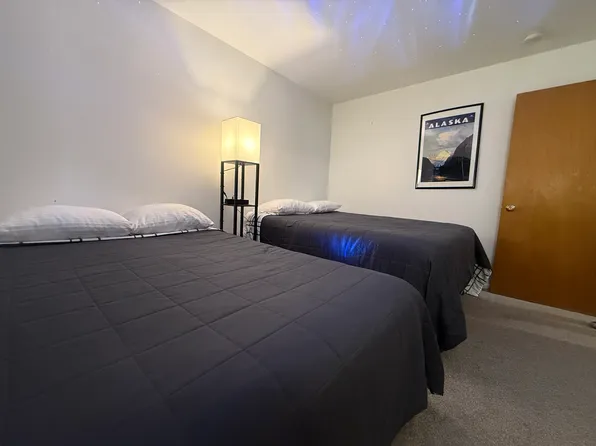 1315 Bennington Dr, Anchorage, AK 99508